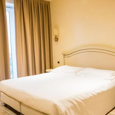 Palace & La Conchiglia D' Oro 4*