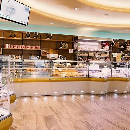 Ξενοδοχείο Palace & La Conchiglia D' Oro 4*